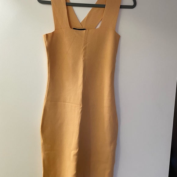 NWT House Of Harlow 1960 Compression Orange Desert Mist Dress Size XS - Picture 1 of 6